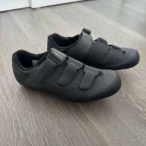 Shimano RC1 Biking Shoes. EUR 42.